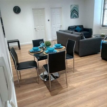 לוטון Clifton Apartment מראה חיצוני תמונה