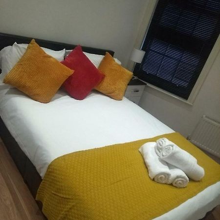 לוטון Clifton Apartment מראה חיצוני תמונה